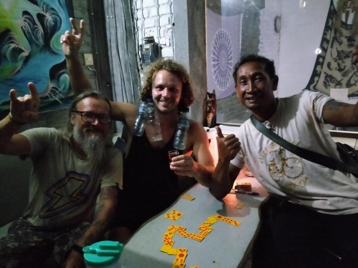 Lovina Apollo Hostel מראה חיצוני תמונה