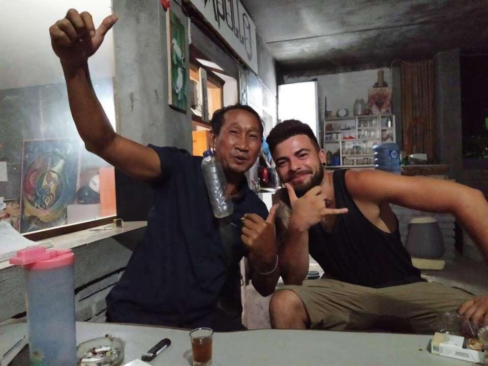 Lovina Apollo Hostel מראה חיצוני תמונה