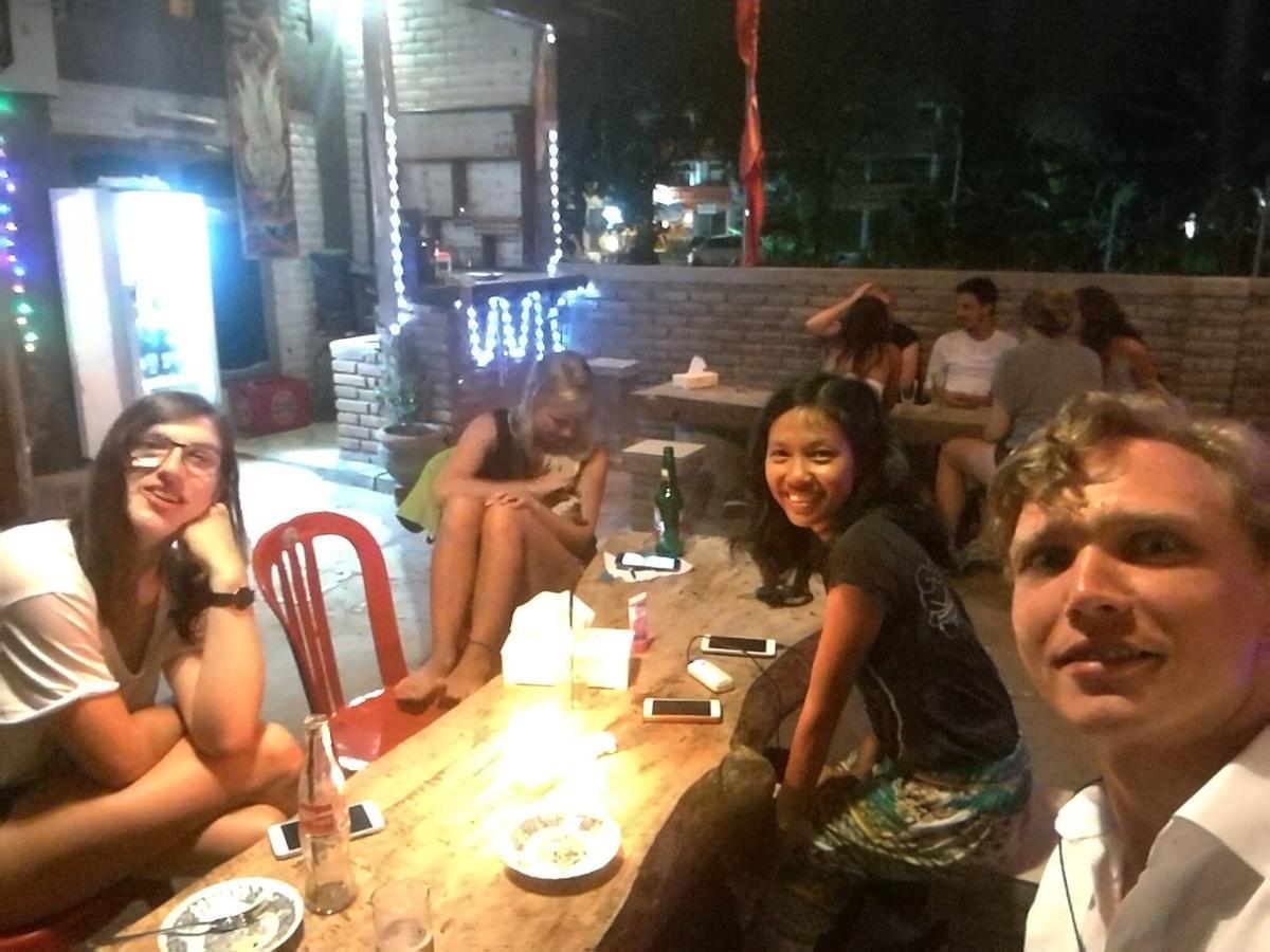 Lovina Apollo Hostel מראה חיצוני תמונה