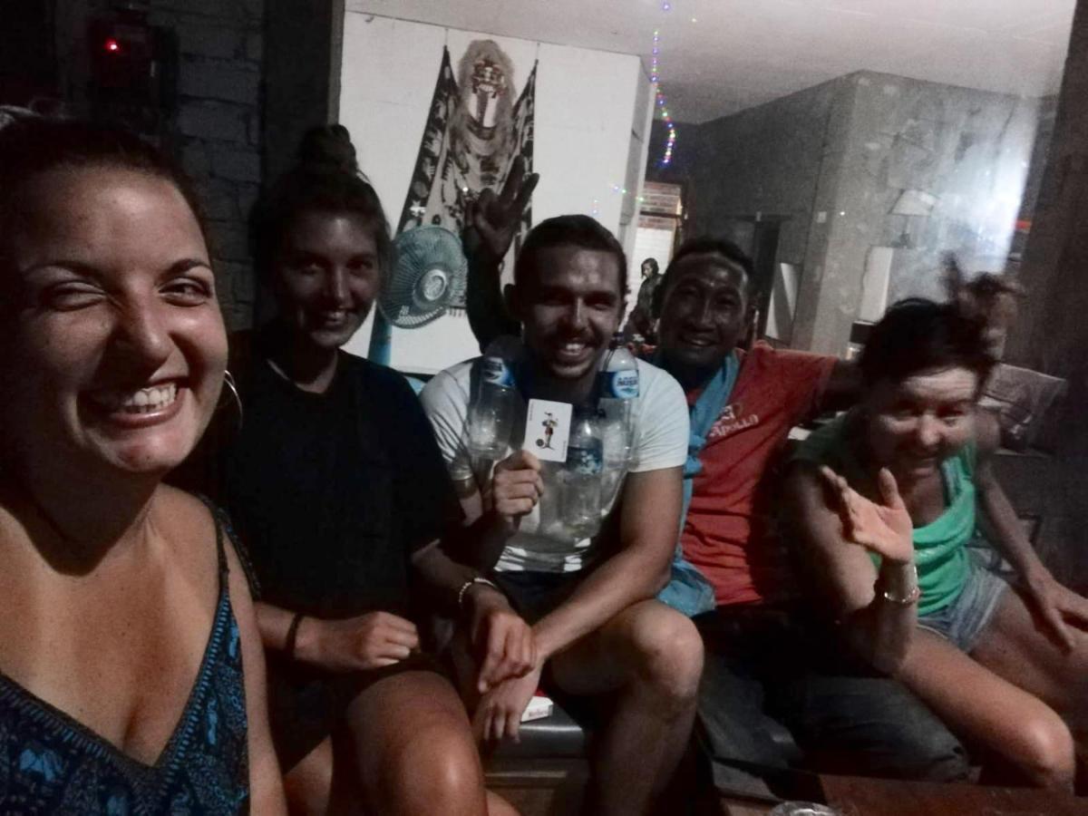 Lovina Apollo Hostel מראה חיצוני תמונה